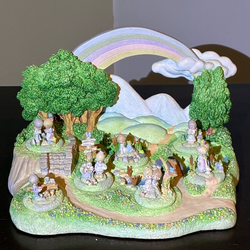 Precious Moments Fields of Friendship First Issue Miniature Limited Edition